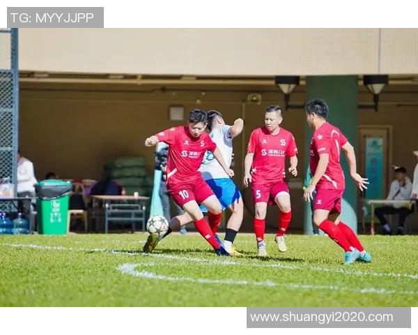 赛后分析：深圳足球队与南京足球队的比赛节奏与战术对比探讨